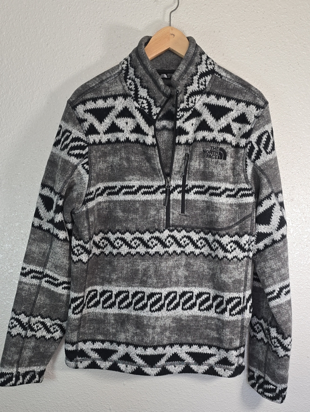The North Face Men’s Black and Gray Patterned Quarter-Zip Sweater